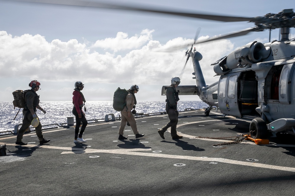 USS Fitzgerald (DDG 62) flight deck operations