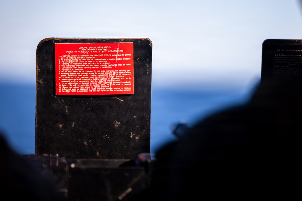 11th MEU Marines, Sailors Conduct Defensive Amphibious Task Force Training