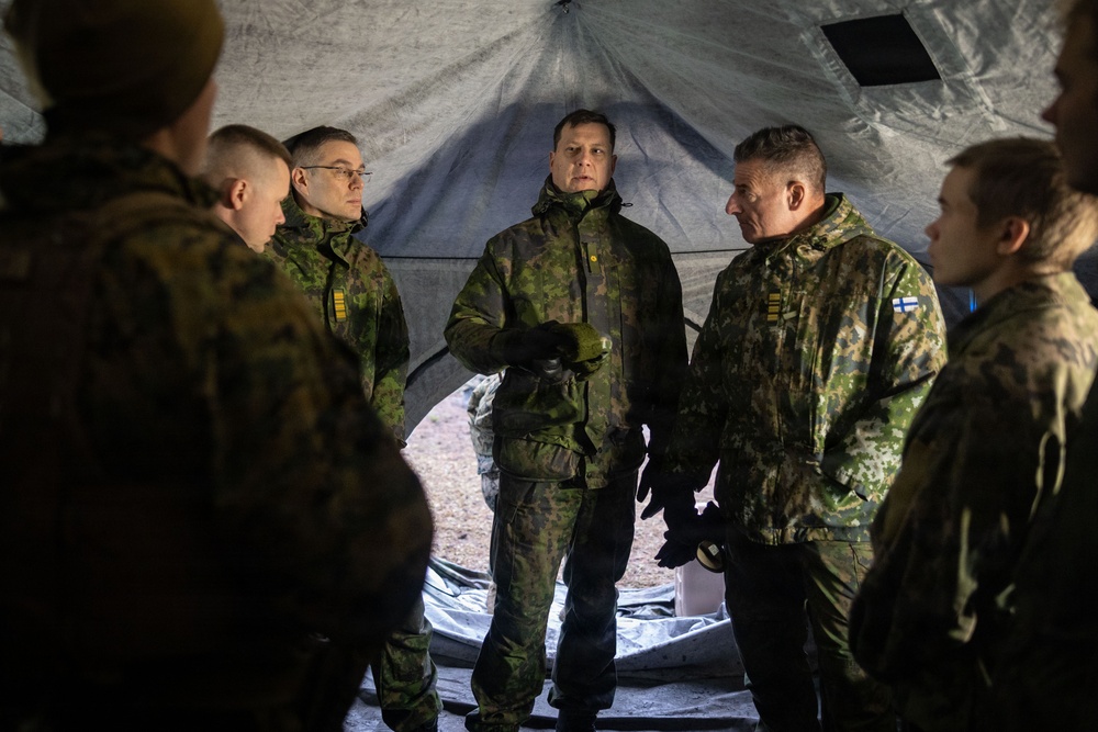 2nd MLG Commanding General, NATO leaders visit bilateral training in Finland