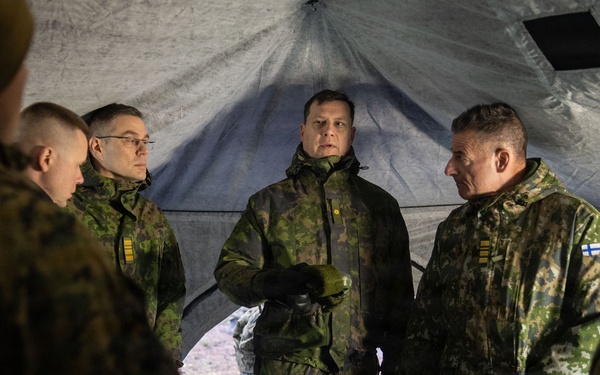 2nd MLG Commanding General, NATO leaders visit bilateral training in Finland