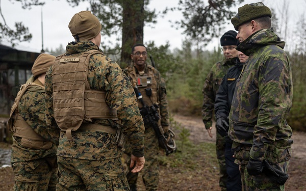 2nd MLG Commanding General, NATO leaders visit bilateral training in Finland