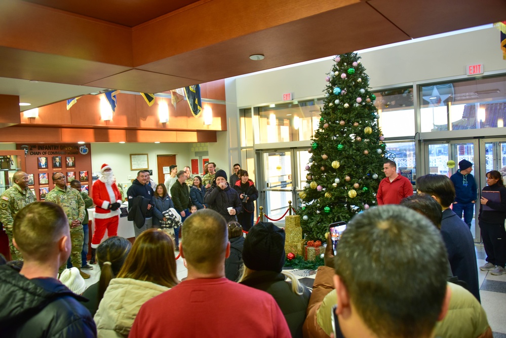 2d Infantry Division tree lighting ceremony