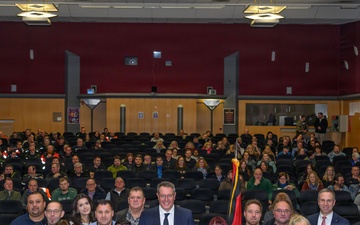 Rheinland-Pfalz Minister President visits local nationals at Spangdahlem