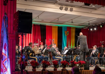 USAREUR-AF Band &amp; Chorus strengthens European community ties during 2025 Holiday Tour to six cities