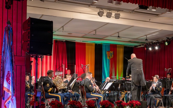 USAREUR-AF Band &amp; Chorus strengthens European community ties during 2025 Holiday Tour to six cities
