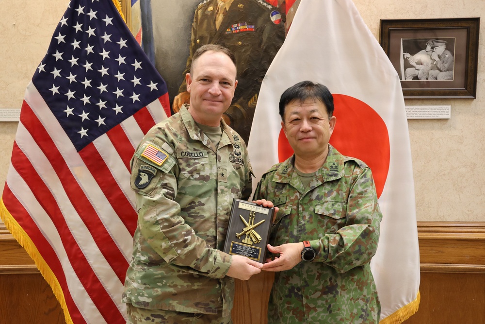 Japanese ADA School Deputy Commander visits Fort Sill