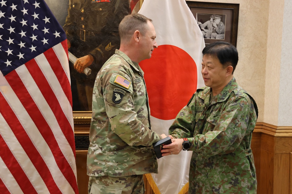 Japanese ADA School Deputy Commander visits Fort Sill