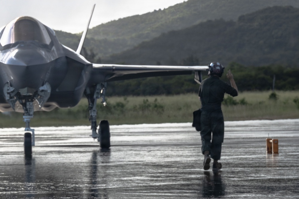 VMFA-225 conducts flight operations in Puerto Rico