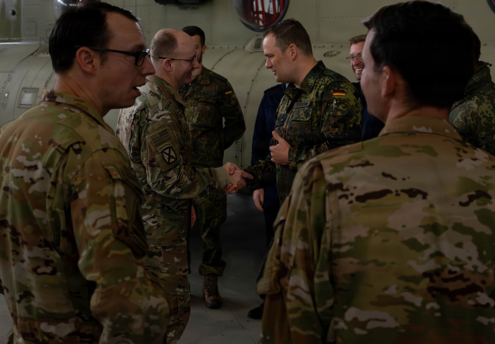 Bundeswehr Visits 12th CAB to Prep for Chinook Acquisition