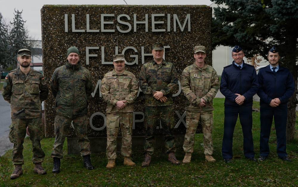 Bundeswehr Visits 12th CAB to Prep for Chinook Acquisition