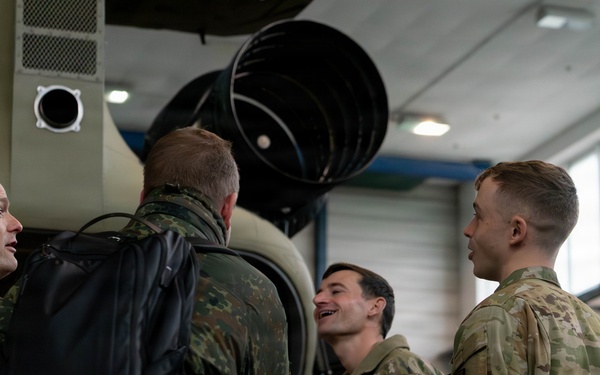 Bundeswehr Visits 12th CAB to Prep for Chinook Acquisition