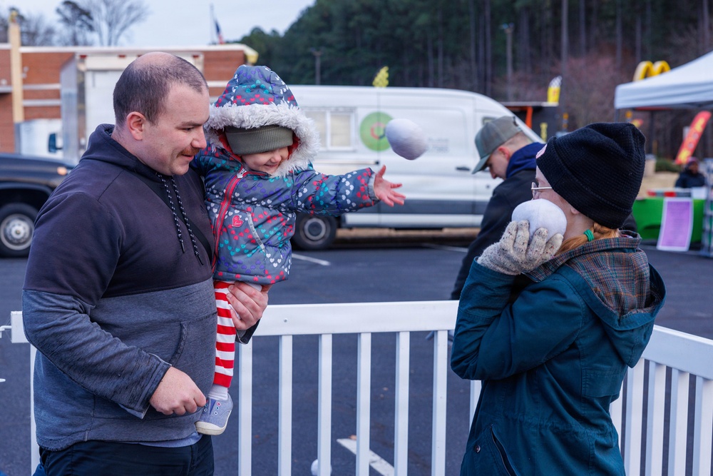 MCBQ and MCCS Host 2025 Holiday Festival