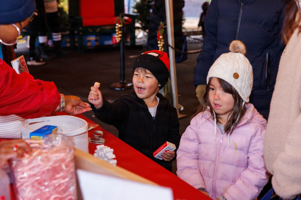 MCBQ and MCCS Host 2025 Holiday Festival