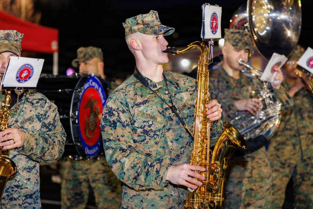 MCBQ and MCCS Host 2025 Holiday Festival