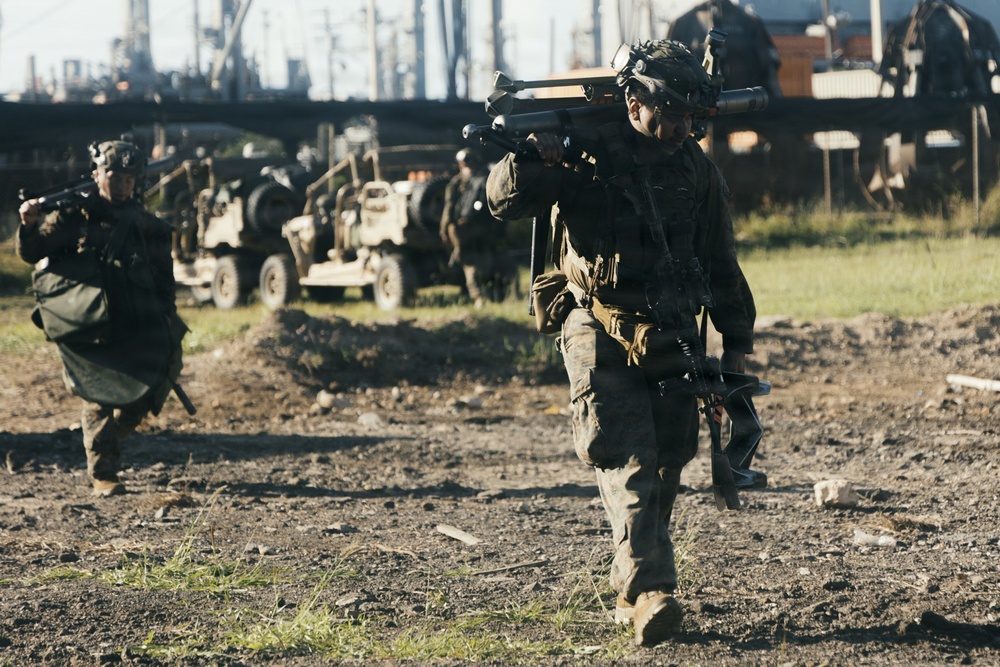 22nd MEU(SOC) | LCAC Offload in Puerto Rico