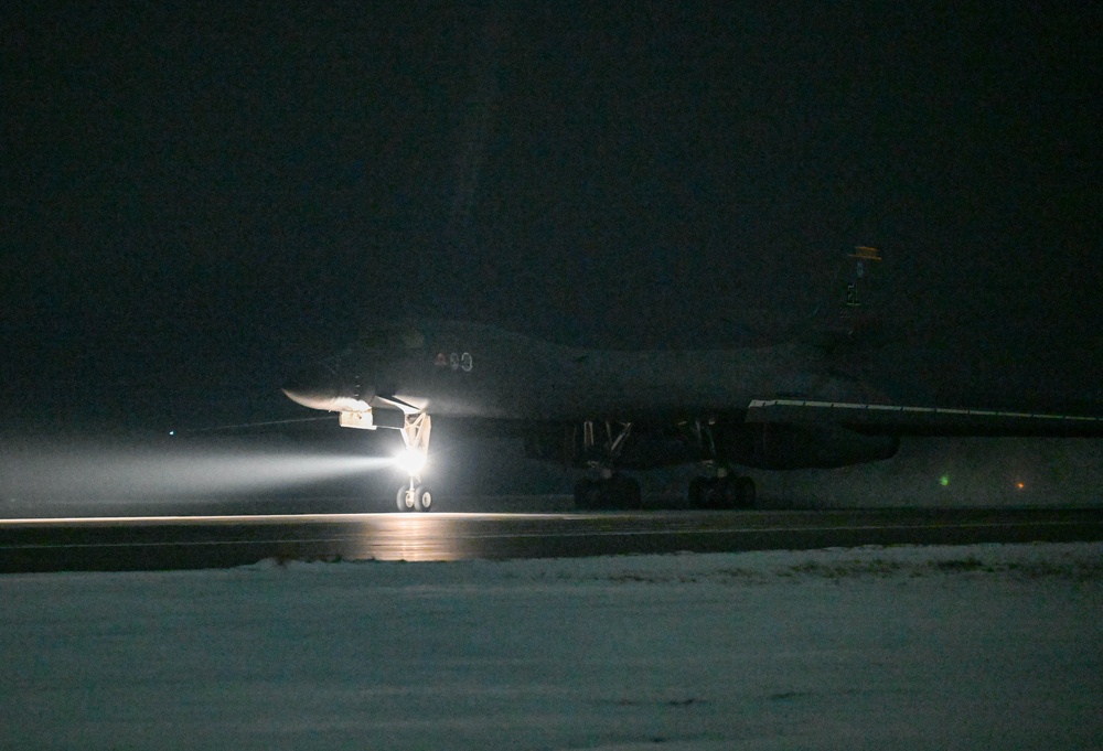 B-1B Lancers return to Ellsworth Air Force Base