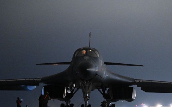 B-1B Lancers return to Ellsworth Air Force Base