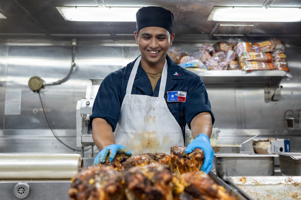 22nd MEU(SOC) | Marines Celebrate Thanksgiving Aboard USS San Antonio