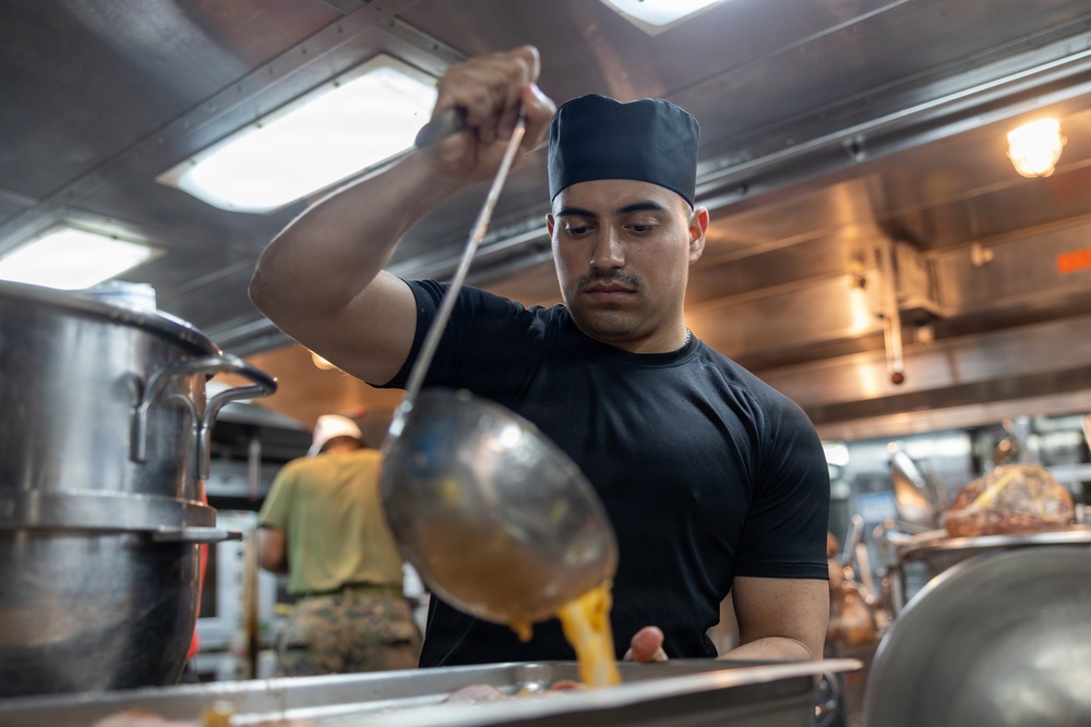 22nd MEU(SOC) | Marines Celebrate Thanksgiving Aboard USS San Antonio