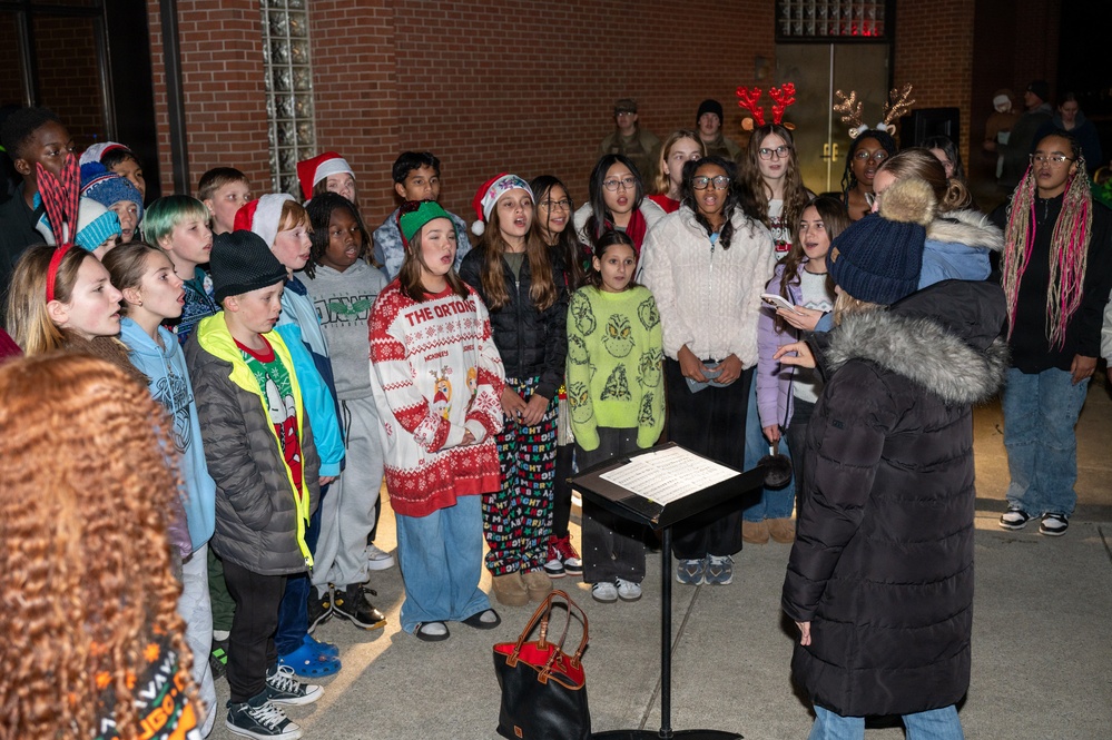 Dover AFB kicks off the holiday season with annual parade and tree lighting