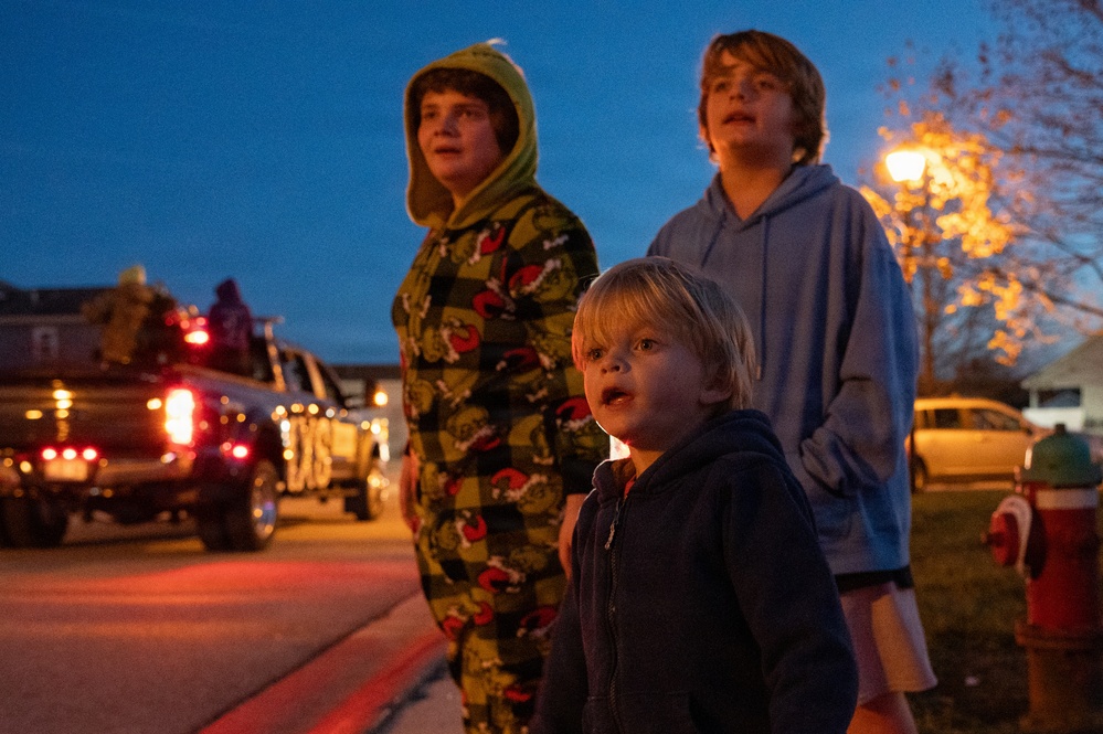 Dover AFB kicks off the holiday season with annual parade and tree lighting