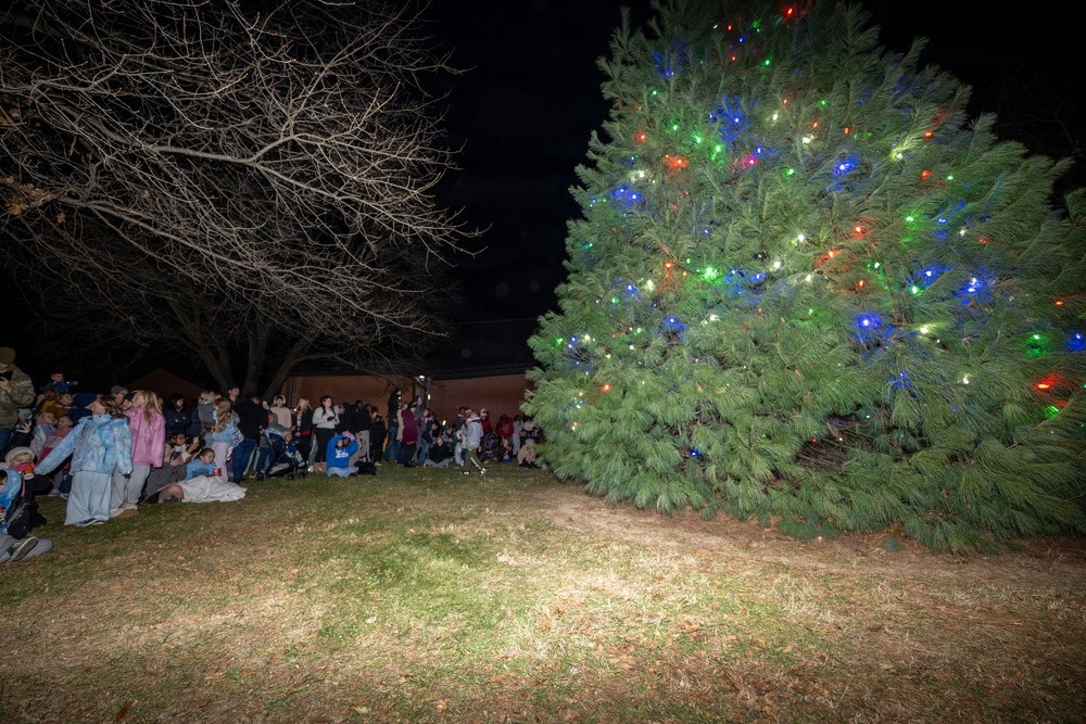 Dover AFB kicks off the holiday season with annual parade and tree lighting
