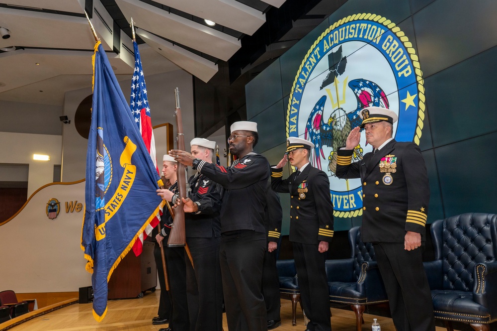 Navy Talent Acquisition Group Ohio River Valley Holds Change of Command