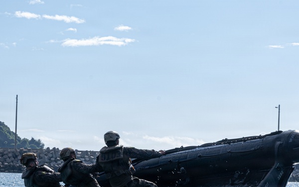 31st MEU | India Co. conducts boat ops refreshers during MEUEX