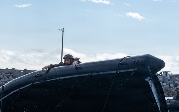 31st MEU | India Co. conducts boat ops refreshers during MEUEX