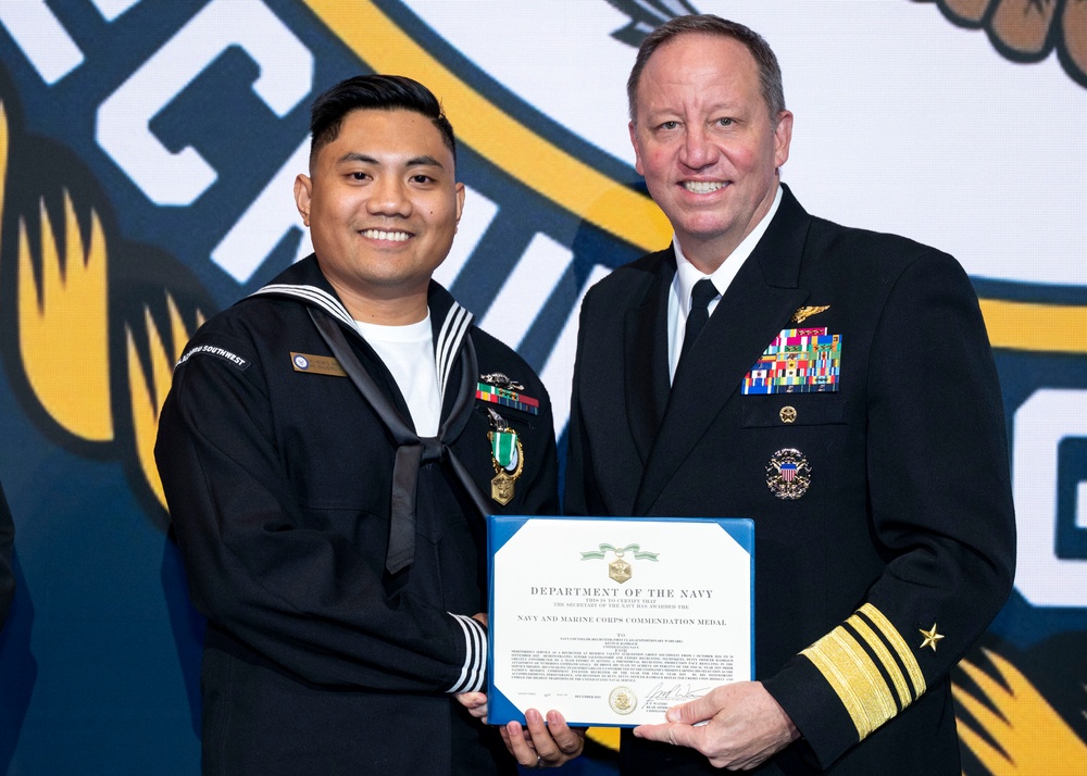 Fiscal year 2025 Recruiter of the Year awardees attend the ROY ceremony in Washington