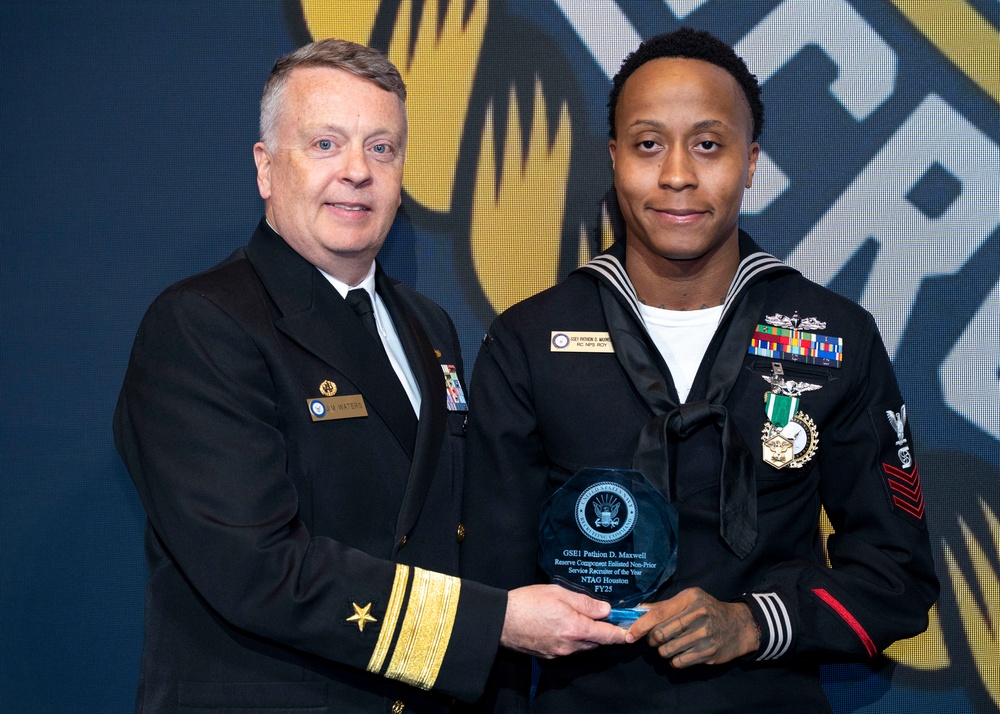 Fiscal year 2025 Recruiter of the Year awardees attend the ROY ceremony in Washington