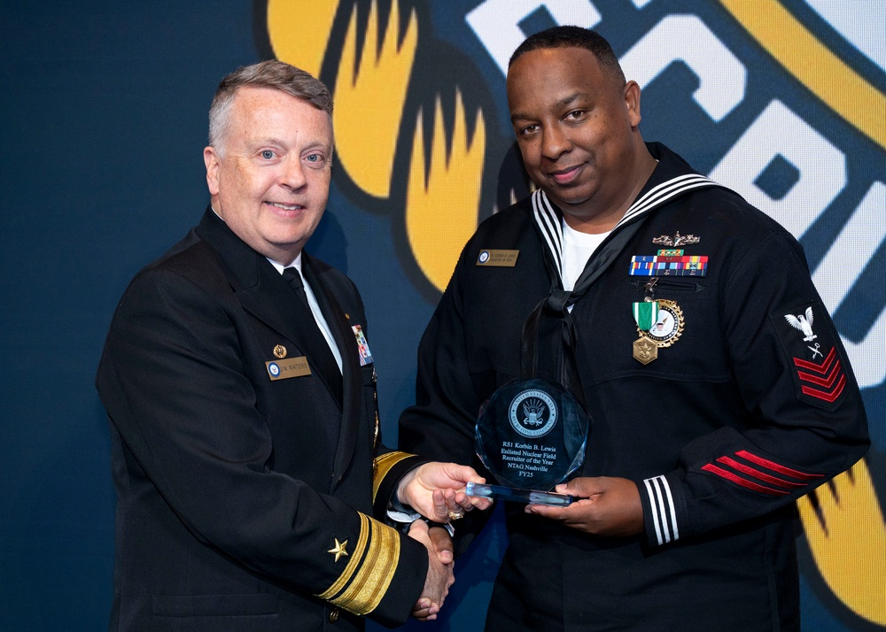 Fiscal year 2025 Recruiter of the Year awardees attend the ROY ceremony in Washington
