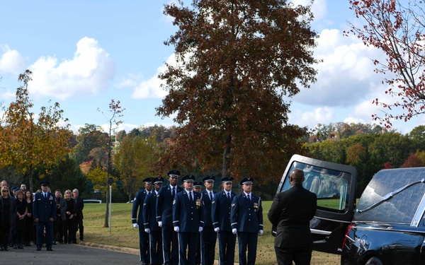 Senior Master Sgt. Troy Hall honored with military funeral at Arlington National Cemetery