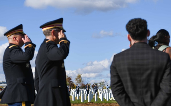 Senior Master Sgt. Troy Hall honored with military funeral at Arlington National Cemetery
