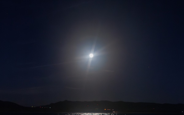 1st Recon Marines helocast from CH-53E Super Stallion during Steel Knight 25