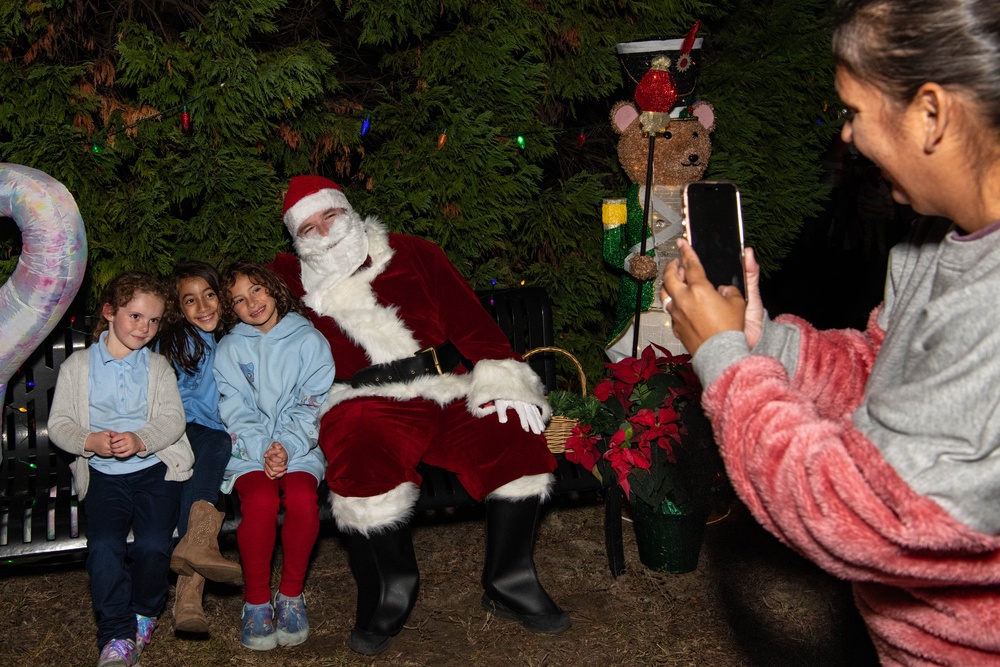 Team Charleston celebrates annual tree lighting ceremony