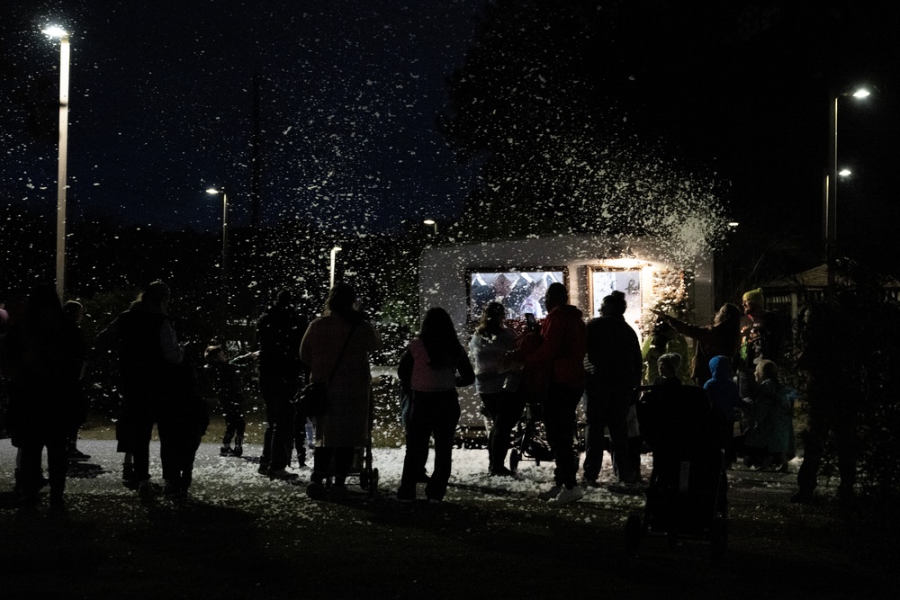 Team Charleston celebrates annual tree lighting ceremony