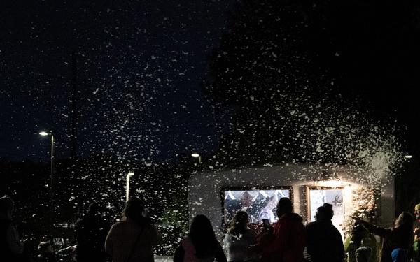 Team Charleston celebrates annual tree lighting ceremony