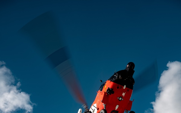 Coast Guard Station Chincoteague conducts Helicopter Training