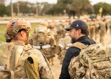 USECAF Lohmeier Joins Special Warfare Trainees for Morning Ruck