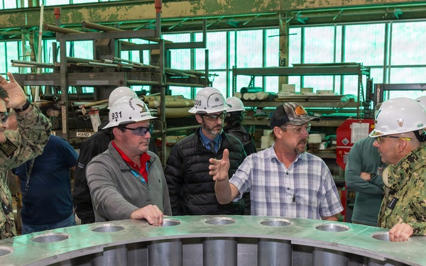 VCNO Kilby Visits Norfolk Naval Shipyard Dec. 2