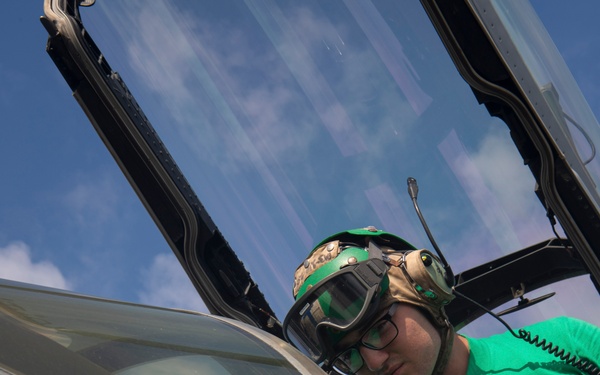 Nimitz Sailor Conducts Maintenance