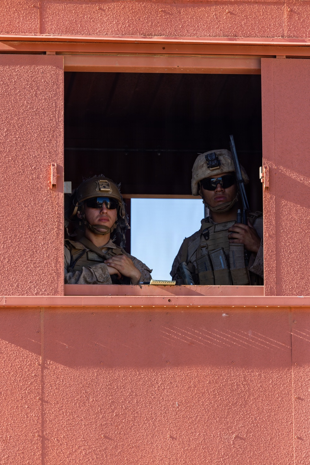 1st Bn., 5th Marines reinforces simulated embassy during Steel Knight 25