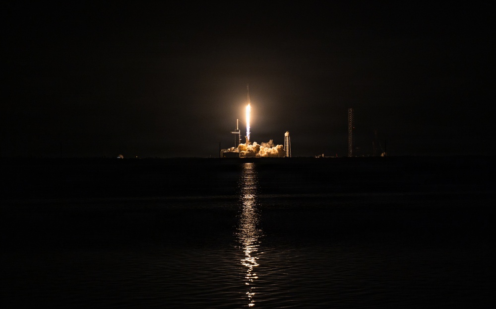 Starlink 10-51 mission launches from KSC