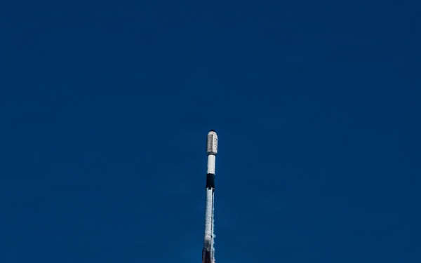 Starlink 10-37 mission launches from CCSFS