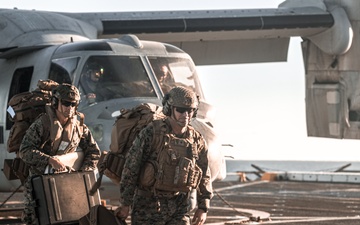 BLT 3/5 leadership arrives to USS Portland