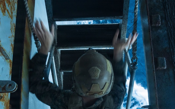 11th MEU Marines, Sailors Conduct Defense of the Amphibious Task Force Drill