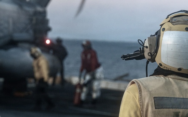 11th MEU Marines and Sailors conduct deck landing qualifications aboard USS Portland