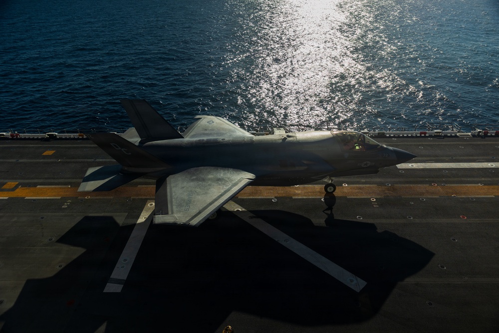11th MEU Marines, Sailors Conduct F-35B Deck Landing Qualifications