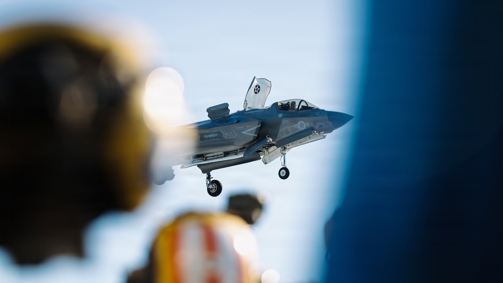 11th MEU Marines, Sailors Conduct F-35B Deck Landing Qualifications